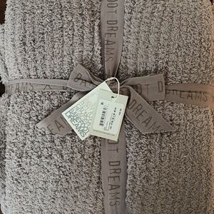 NWT Barefoot Dreams CozyChic Ribbed Throw in Beach Rock